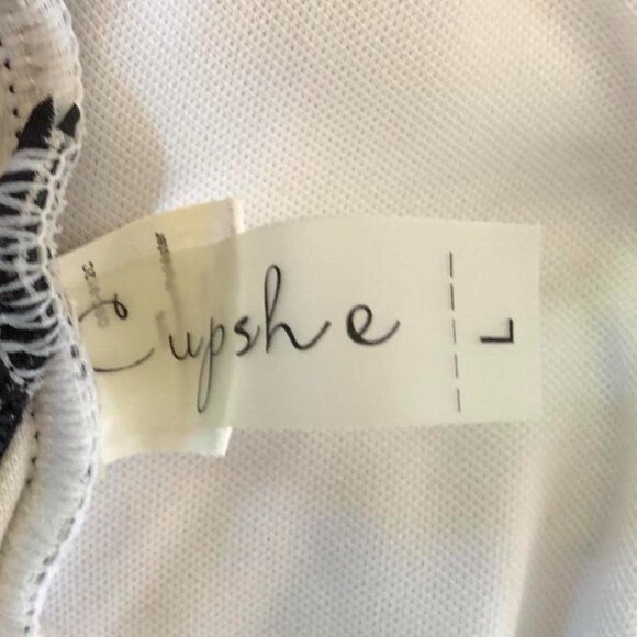 Cupshe Whole Piece Swimsuit - Picture 7 of 7